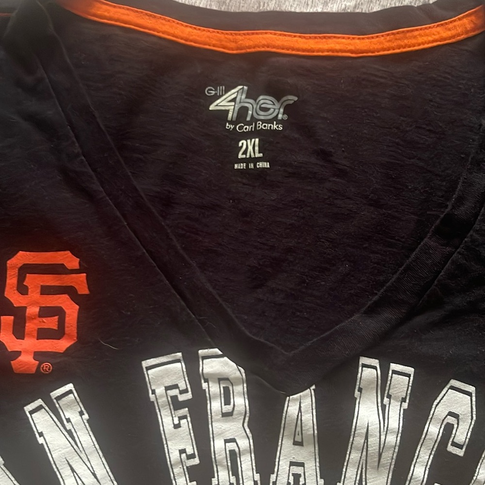 Like new 4 Her Carl Banks S. F. Giants tee